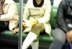 地铁女子最新爆料新闻,揭露惊人内幕，引发社会关注