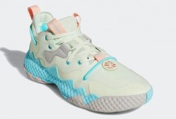 最新爆料球鞋图片,最新爆款球鞋图片曝光，引领时尚潮流！