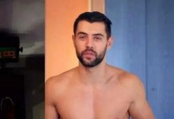 吃瓜最新事件爆料腹肌男,揭秘娱乐圈最新爆料背后的真相