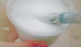 自制爆料奶昔视频教程,轻松学会制作健康饮品教程