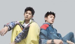 易烊千玺爆料合集视频,揭秘偶像背后的真实故事